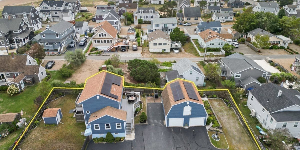 12 53rd St Newburyport, MA 01950 Beachfront home for sale in Newburyport, MA 01950