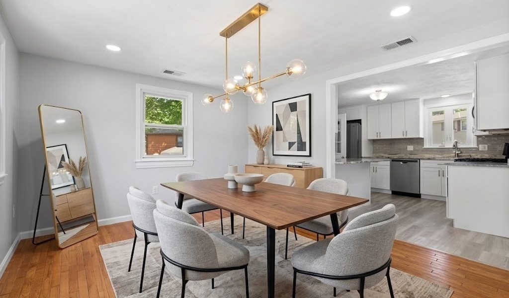 2 Ash St Amesbury, MA 01913 2 Ash St Amesbury, MA 01913